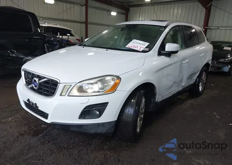 2010 Volvo Xc60 T6/T6 R-Design z USA, uszkodzony, nr VIN YV4992DZ6A2029023